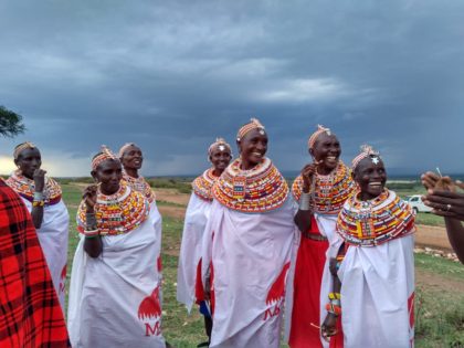 Mama Simba on safari in the Mara – Ewaso Lions