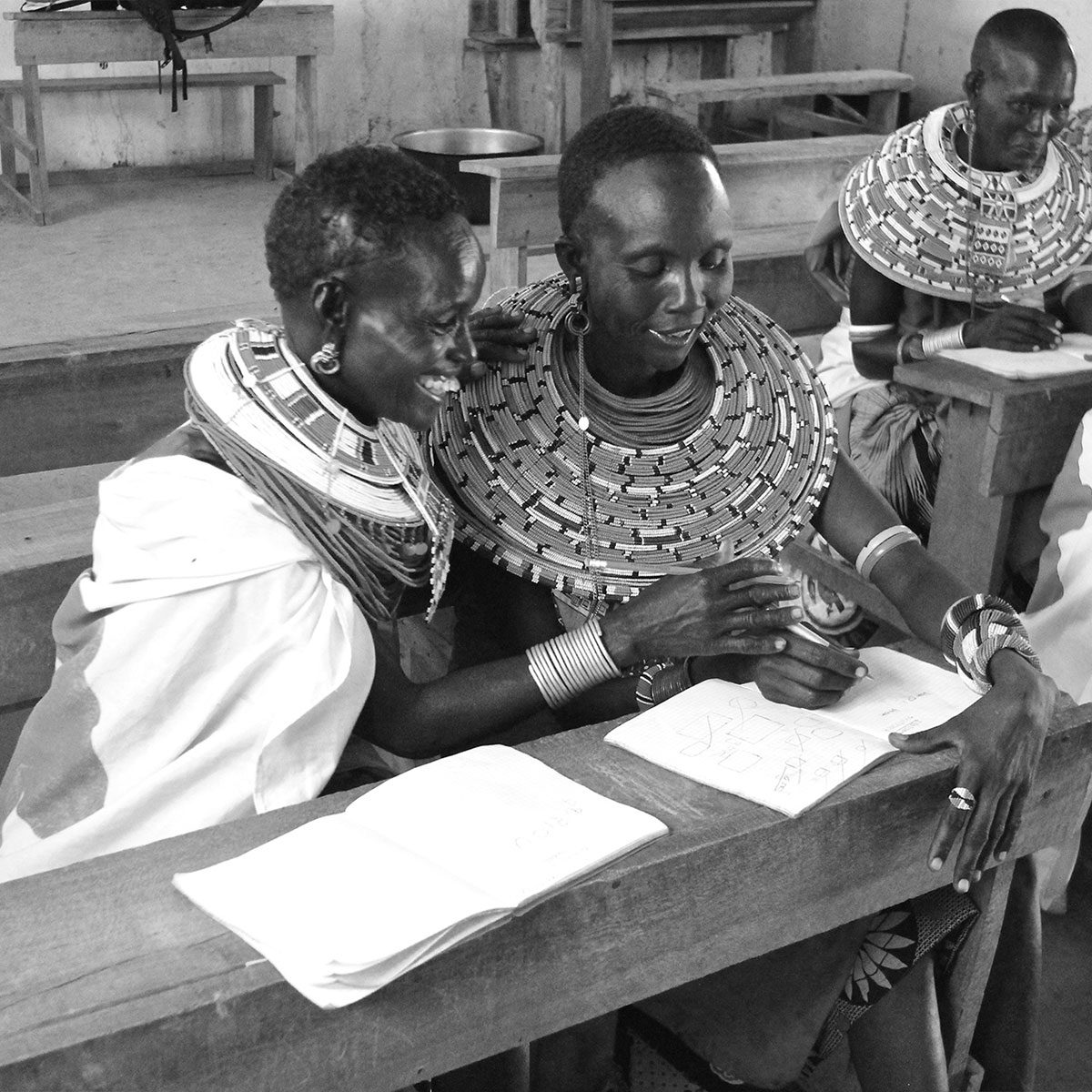 ewaso-lions-women-in-class